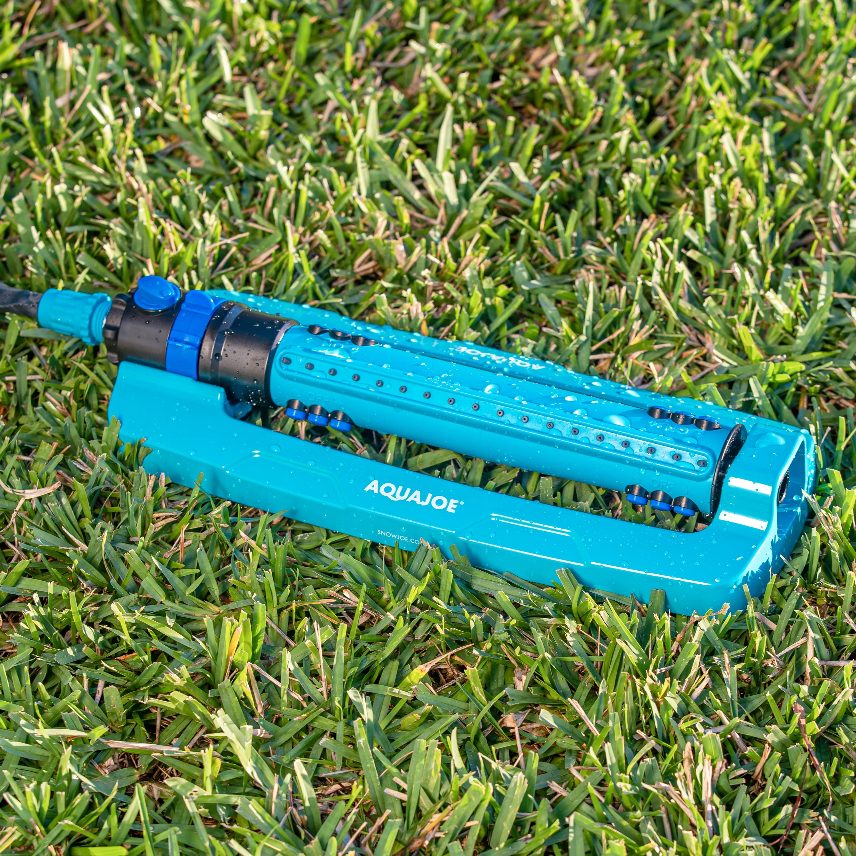 Aqua Joe AJ-OMS20-BRS Indestructible Metal Base Oscillating Sprinkler | Customizable Coverage | 4973 sq ft Max Coverage