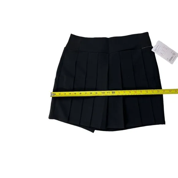 Athleta Endless Pleated Black Moisture Wicking Skort Size 8 NWT MSRP $79