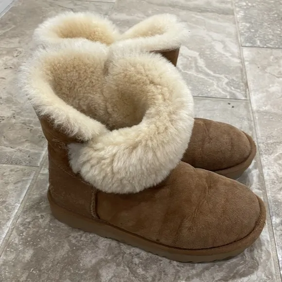 Bailey Button II Boot Size 4