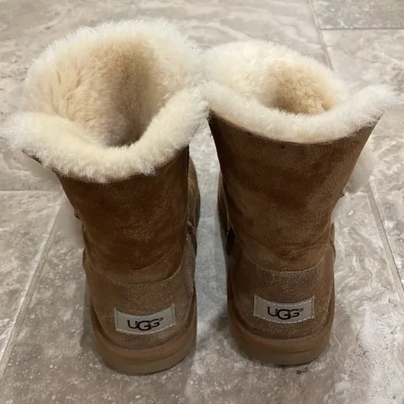 Bailey Button II Boot Size 4