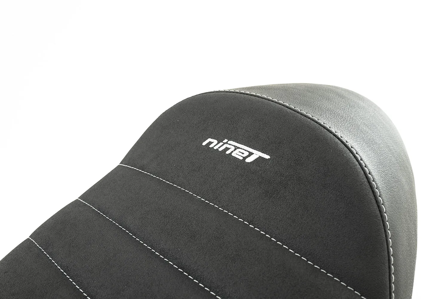 BMW RNineT Ergonomics - Seat "Active Comfort"