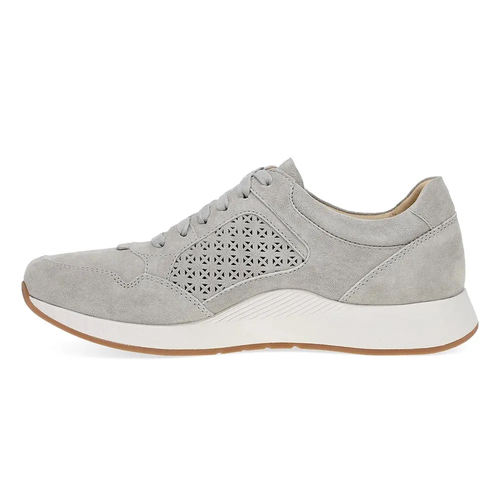 Catie (Grey)