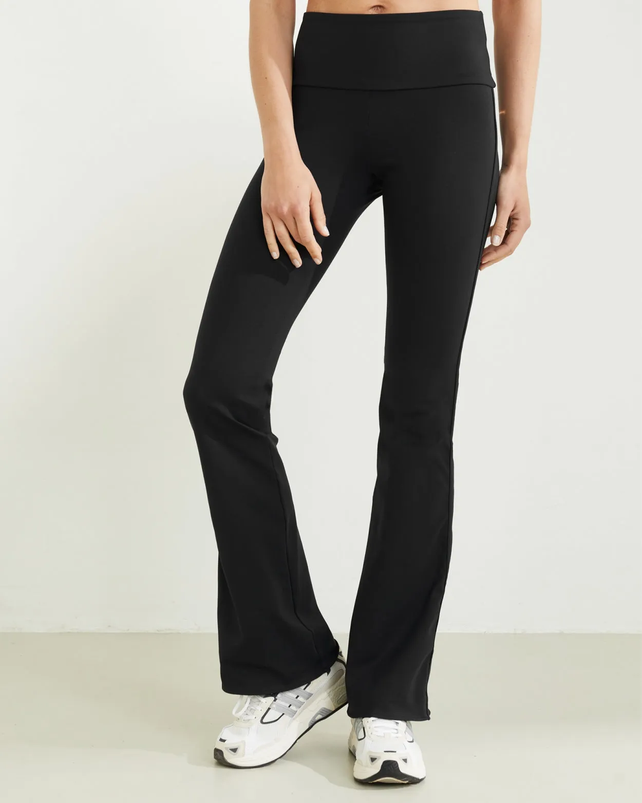 Celine Flared Leggings | Black