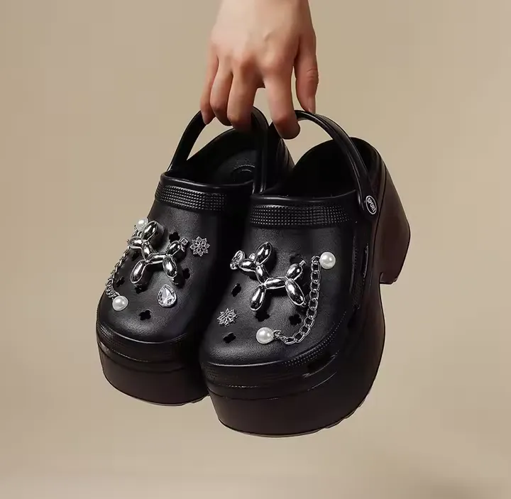 ChicLift™ Chain Wedge Clogs