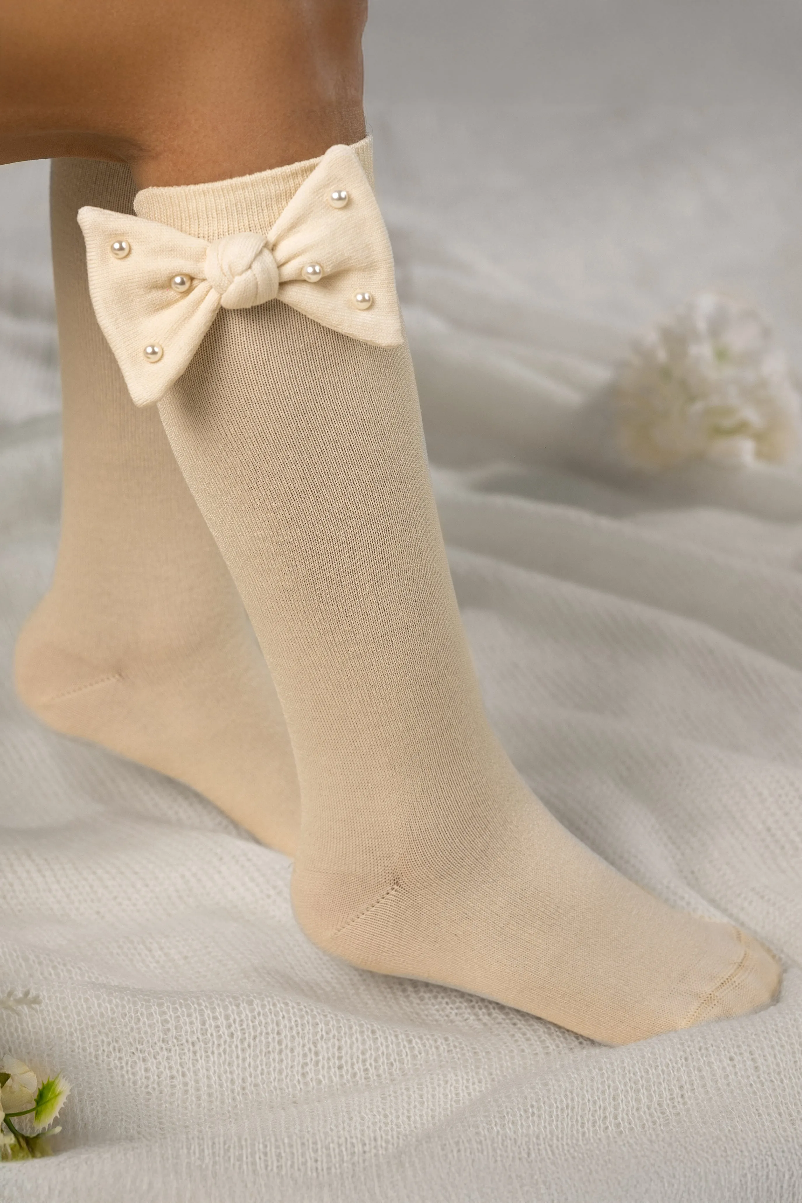 Cream Pearl Bow Knee High Socks