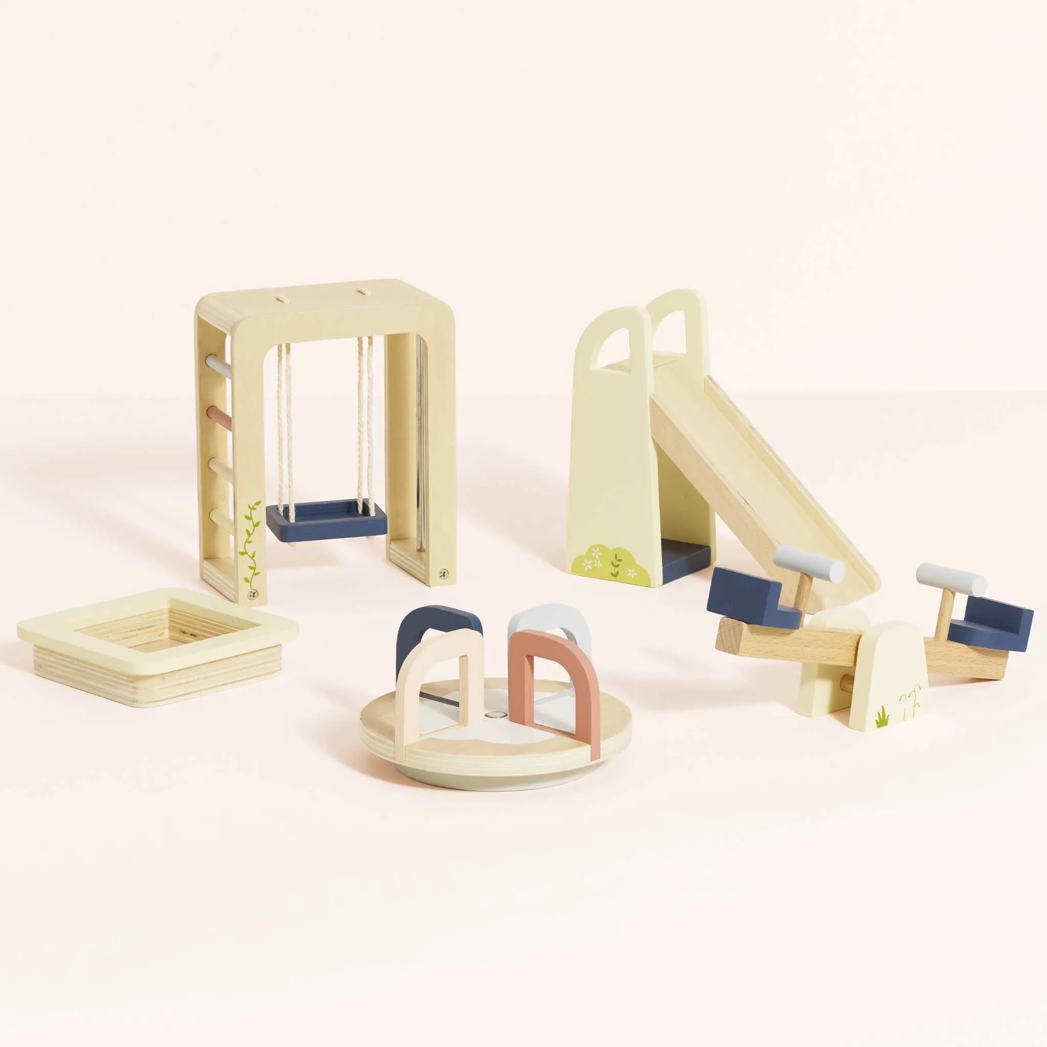Dolls House Outdoor Play Furniture