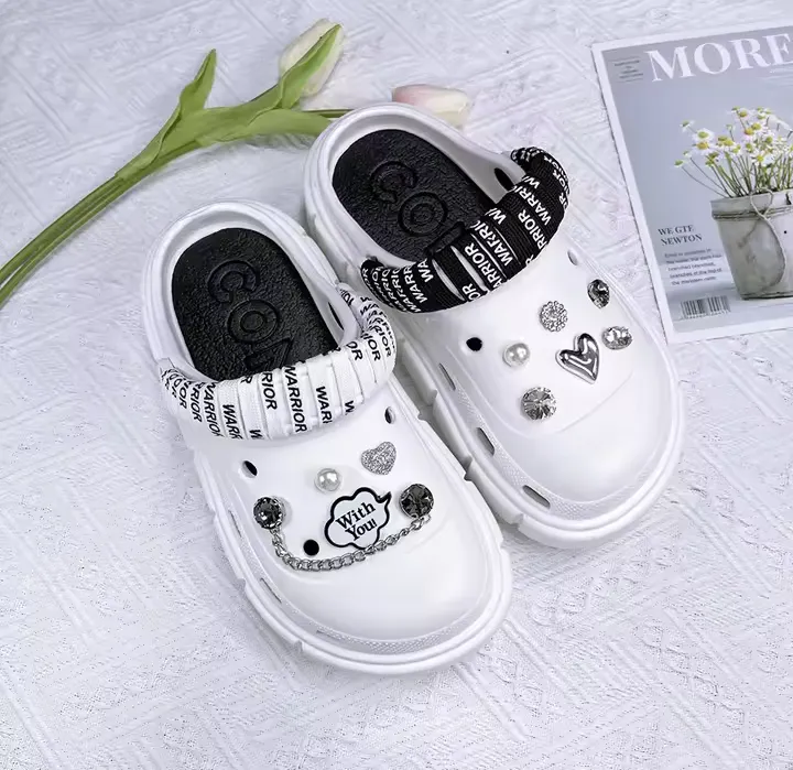 GlamPop™ Fashion Charms Sandals