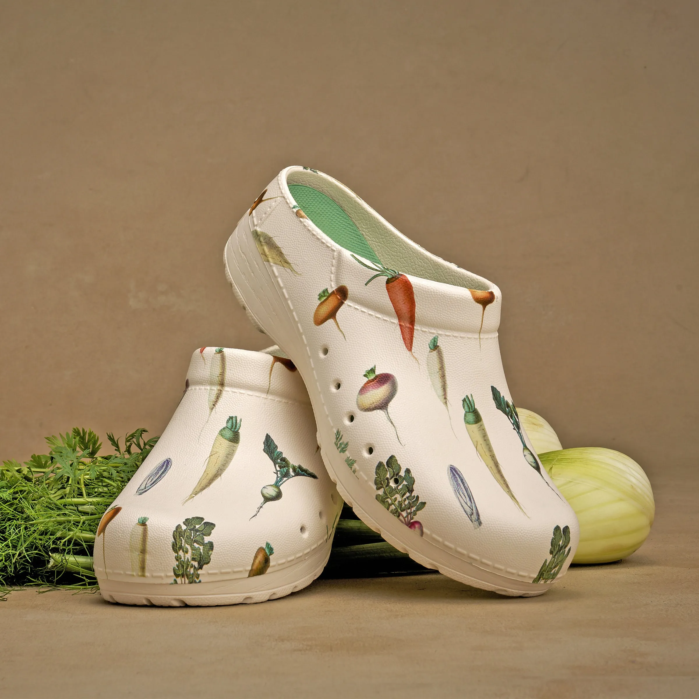 Kane Vintage Garden Molded
