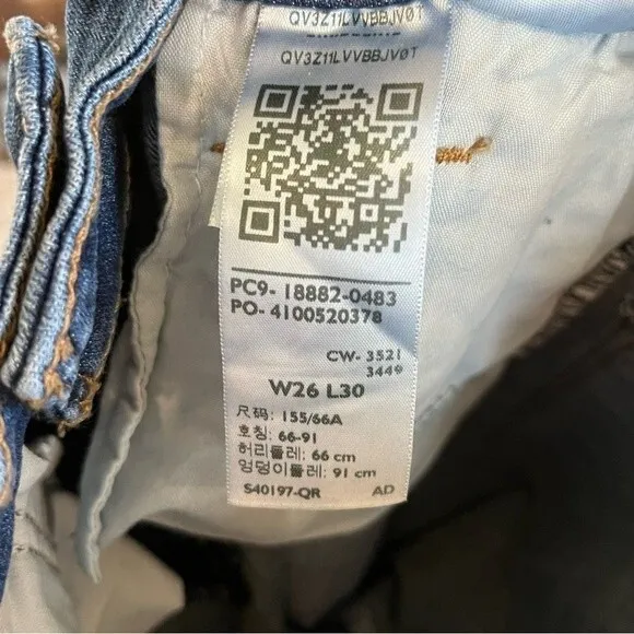 Levi's 721 High Rise Distressed Knee Skinny Jeans 30&quot; Inseam size 26x30