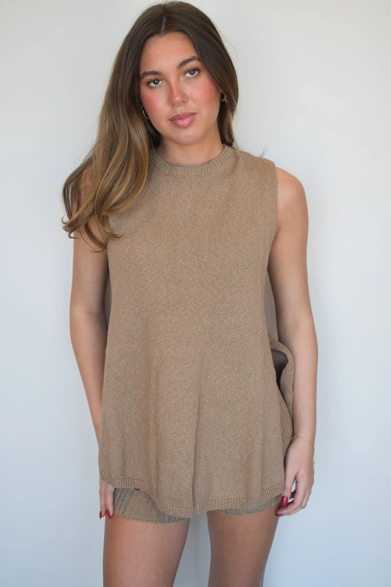 Long Line Sleeveless Knit Top- Mocha