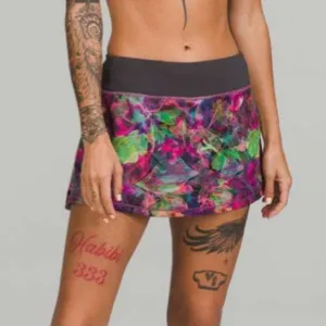 Lululemon Pace Rival Mid-Rise Skirt in Vivid Floral Tone Multi Sz 8 NEW