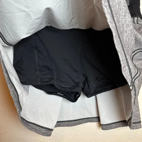 Lululemon Pace Rival Skirt Lined Tall Gray/Black Womens Size 2 Tennis Sports Gym