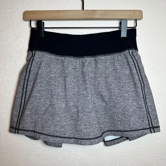 Lululemon Pace Rival Skirt Lined Tall Gray/Black Womens Size 2 Tennis Sports Gym