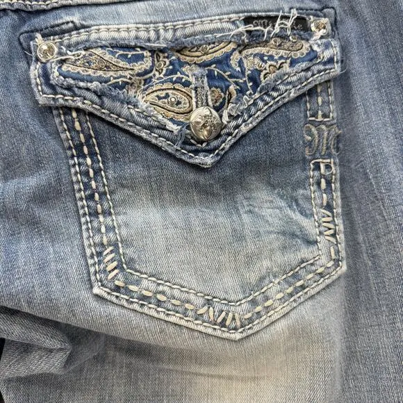 Miss Me Women’s Jeans Size 31 (12) Blue Capris Paisley Pockets Preppy Western