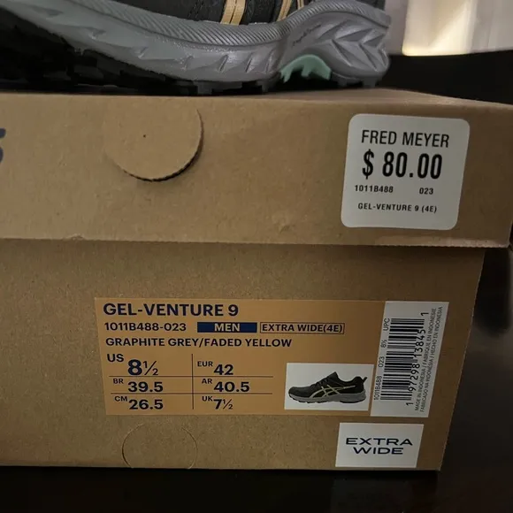 NEW ASICS Gel Venture 9 tennis shoes