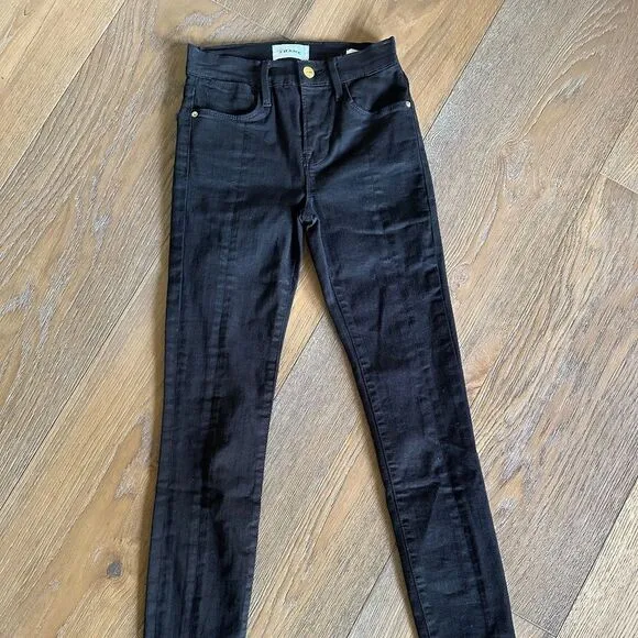 NWT Frame Le High Skinny Front Split in Film Noir