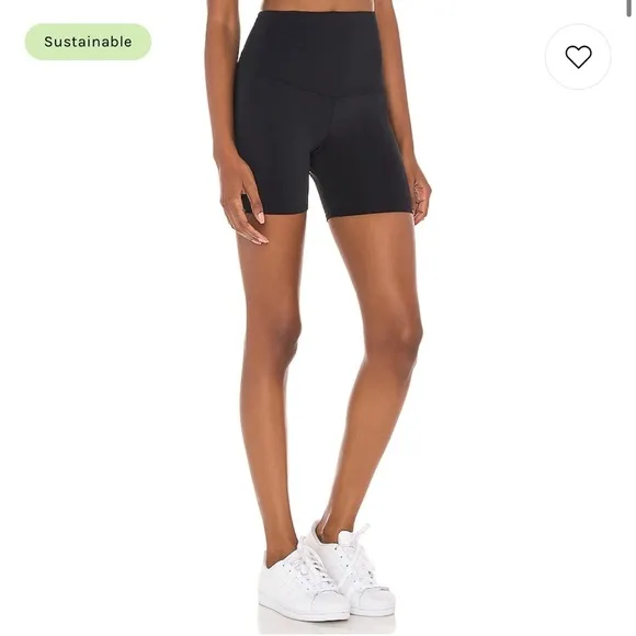 NWT Onzie High Rise 5” Biker Short in Black Size XS