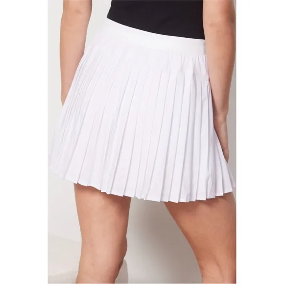 NWT Spanx Get Moving Pleated Skirt in White Size Large