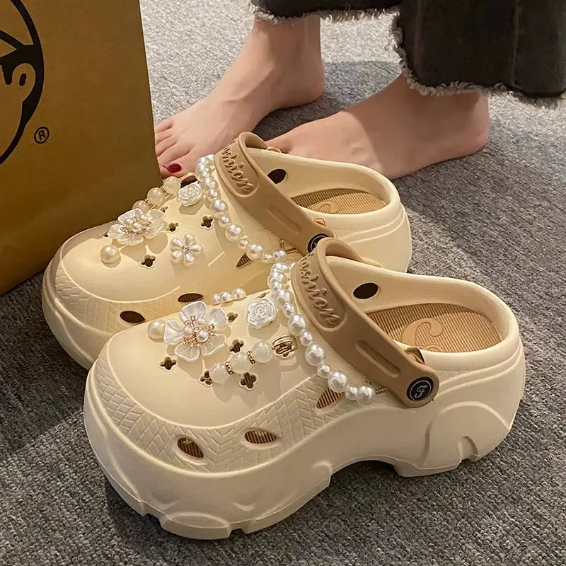 PearlPop – Pearl Charm Platform Clogs