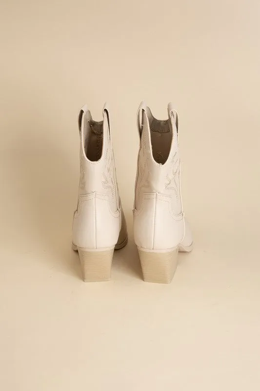 Pointed Toe Western Boots