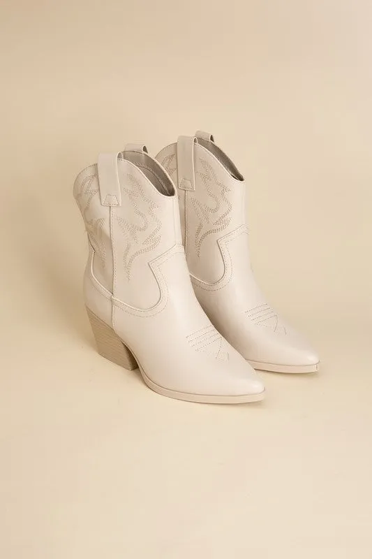 Pointed Toe Western Boots