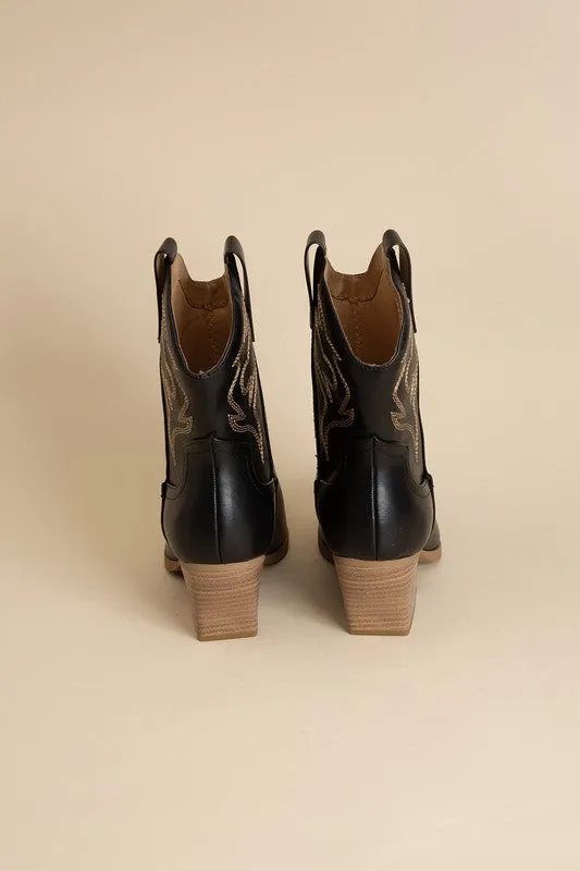 Pointed Toe Western Boots