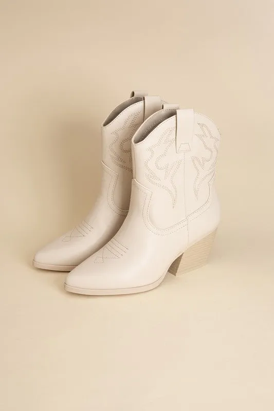 Pointed Toe Western Boots