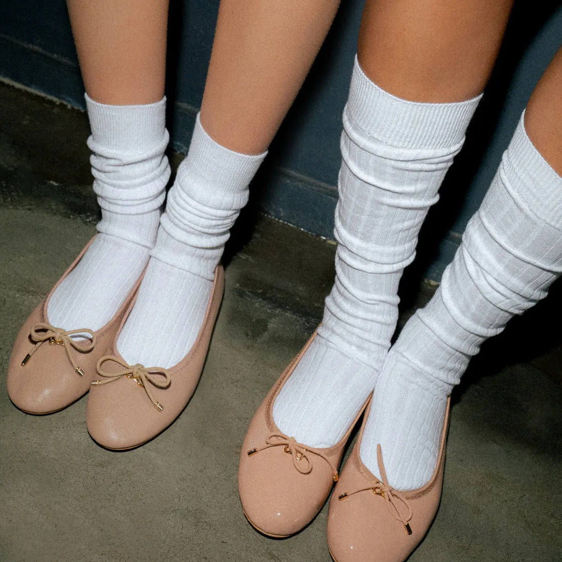 RIBBED KNEE HIGH SOCKS WHITE