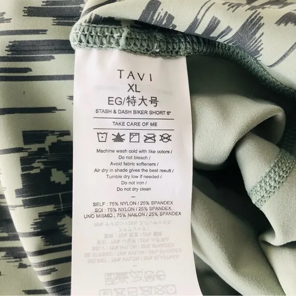 Tavi Active Stash &amp; Dash 6” Biker Short Green Size XL NWT