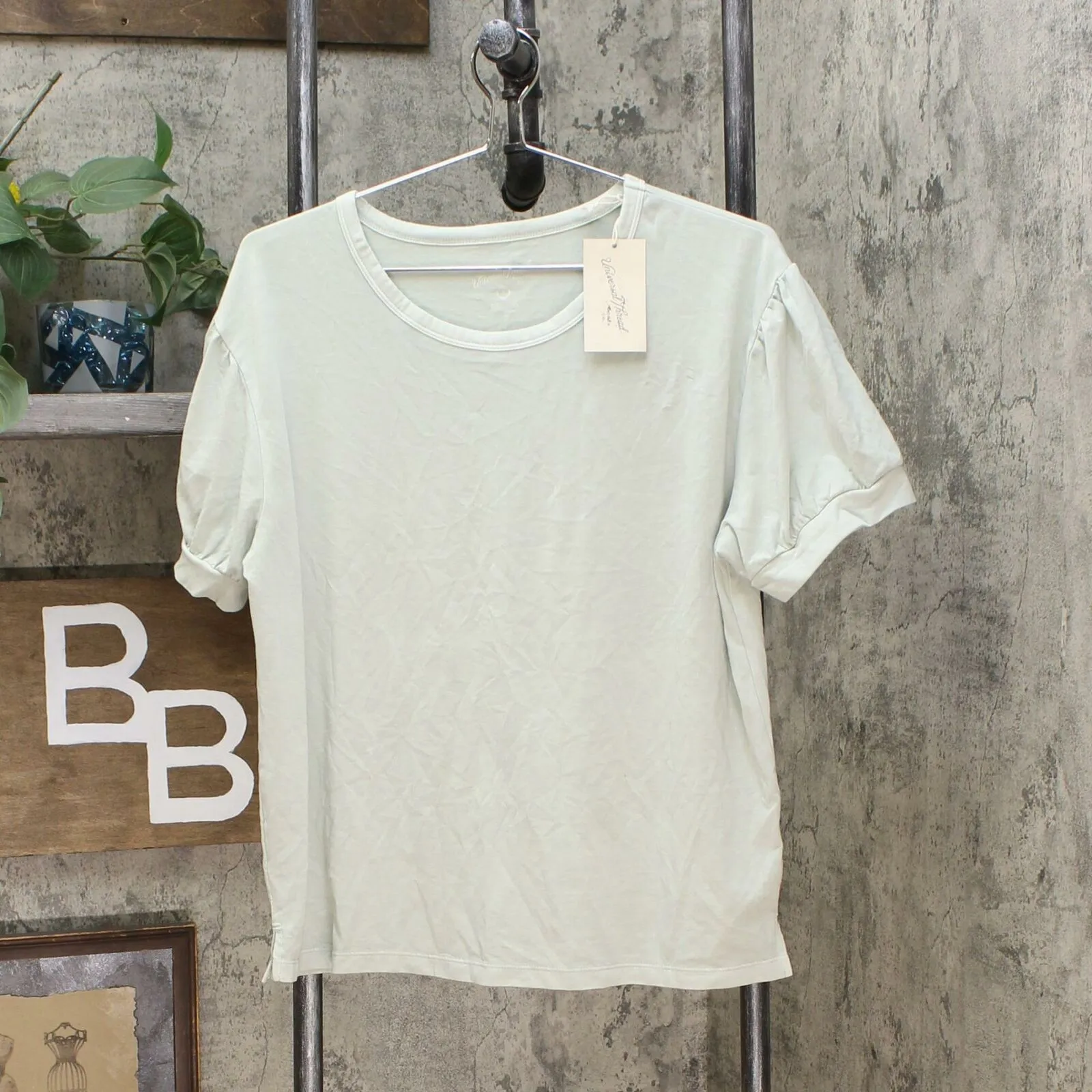 Universal Thread Women's Puff Short Sleeve T Shirt