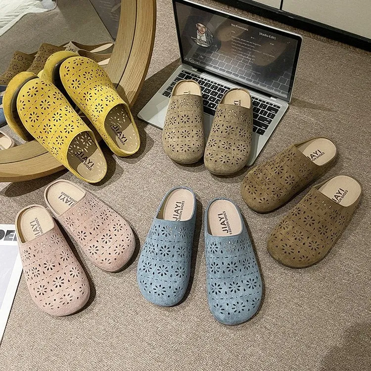 Women's clogs with floral perforations and comfortable sole W&W