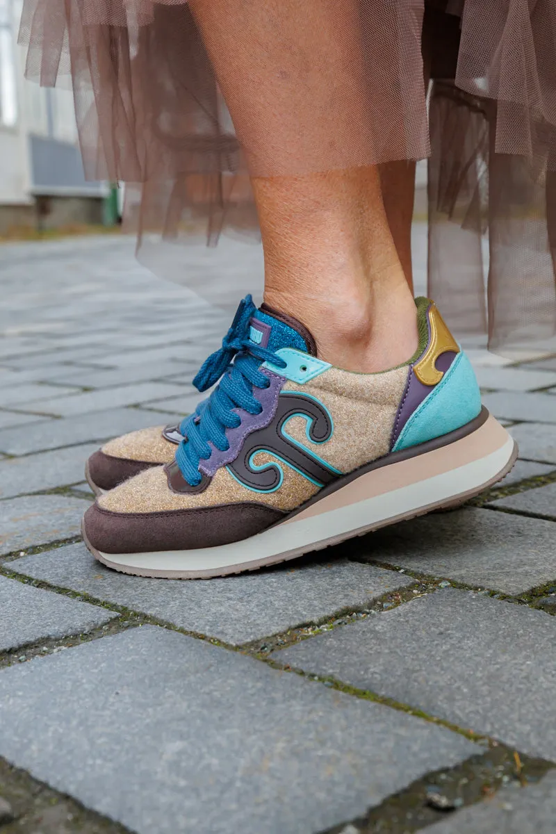 WUSHU Master wool mw07 gull glitter med brun dedetaljer.